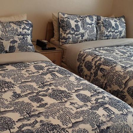 London Luxury 3 Bedroom Flat 1Min Walk From Underground, With Free Parking Sleeps X10 Εξωτερικό φωτογραφία